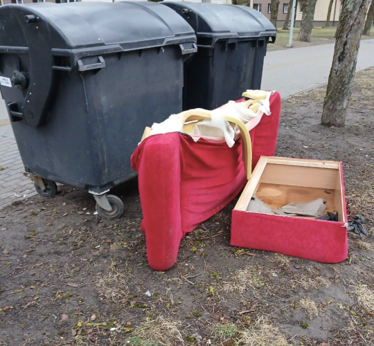 Šiaulių mieste vykdomas didelių gabaritų atliekų surinkimas apvažiavimo būdu pagal grafiką