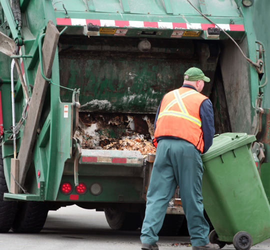 Nepamirškite išstumti konteinerio: skelbiami nauji atliekų surinkimo grafikai