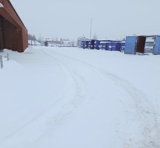 Dėl gausiai iškritusio sniego dalis atliekų priėmimo aikštelių yra neprivažiuojamos