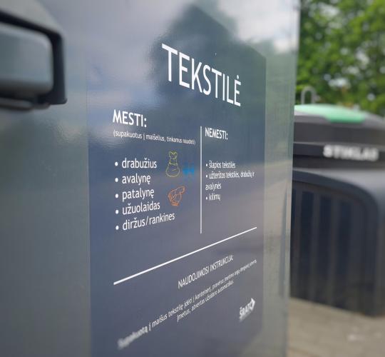 Pastatyti papildomi specialūs tekstilės atliekų surinkimo konteineriai