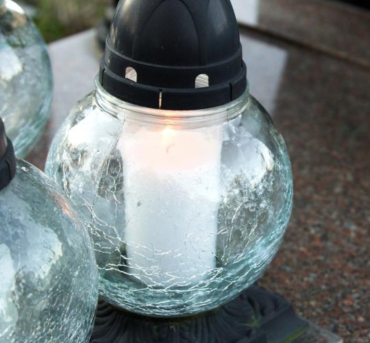 Vėlinių laikotarpis: aplinkosaugininkai pataria, kaip pagerbti artimuosius tausojant aplinką