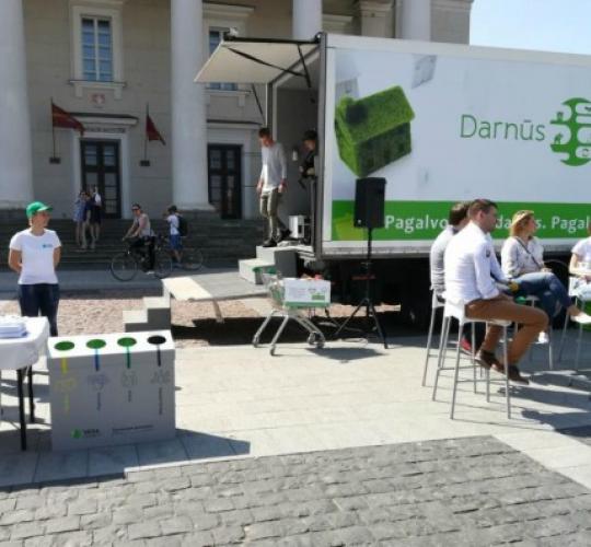 Namas ant ratų ragins senus daiktus prikelti naujam gyvenimui